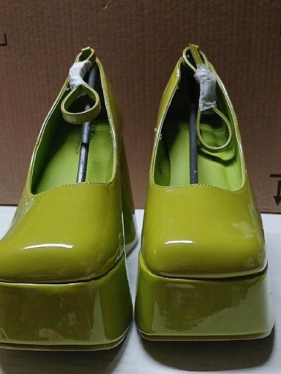 Cape Robbin Jenny Lime Green Mary Jane Ankle Strap Platform Wedge Heels 7 RARE